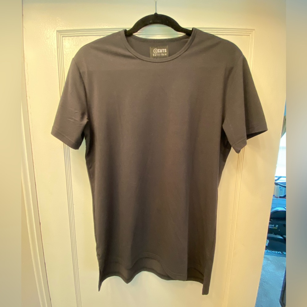 Cuts Clothing Split-Hem t-shirt